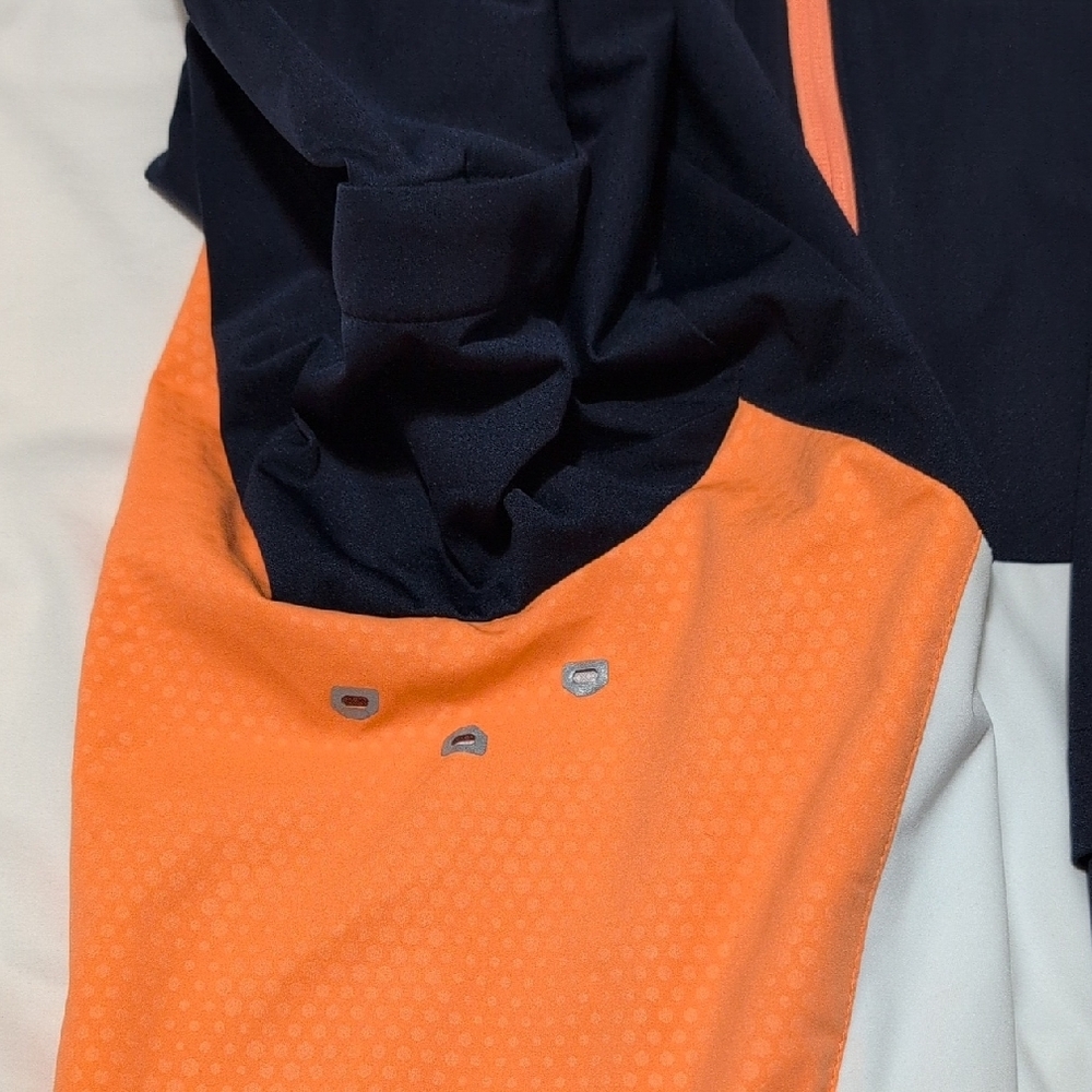 Navy and White Windbreaker with High Collar and Color-Blocked Design - Picture 15 of 16